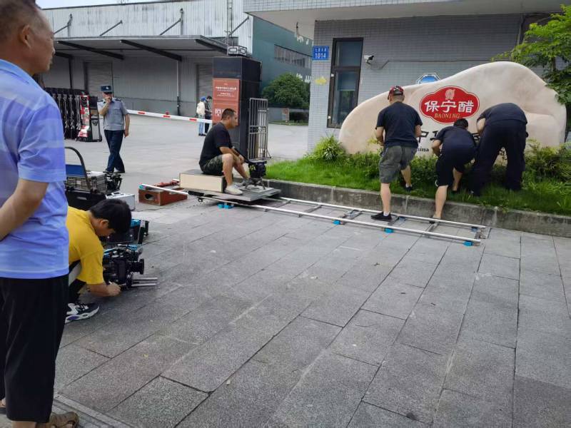 天山区广告片拍摄公司核心优势：全流程服务，让品牌广告片省心更出彩
